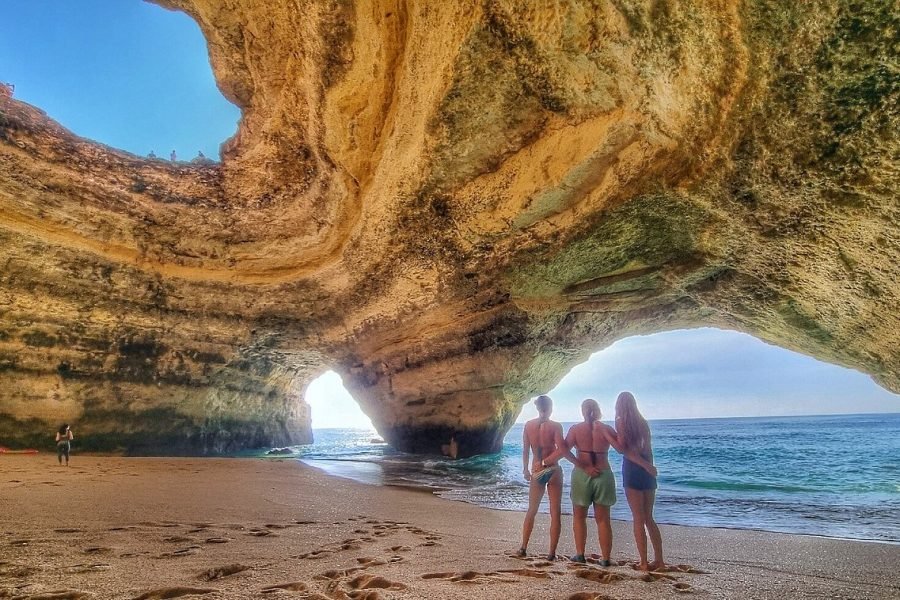 praia-de-benagil-passeios