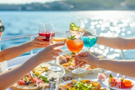 From Vilamoura : Brunch, Falesia Beach & Benagil Caves