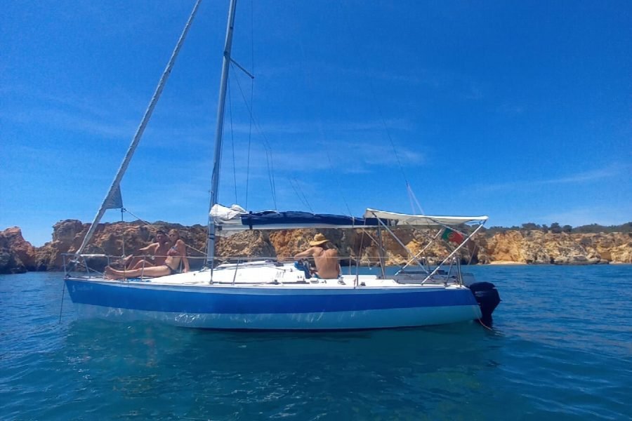 Ferragudo: Beneteau First Class 8 - Boat Rental
