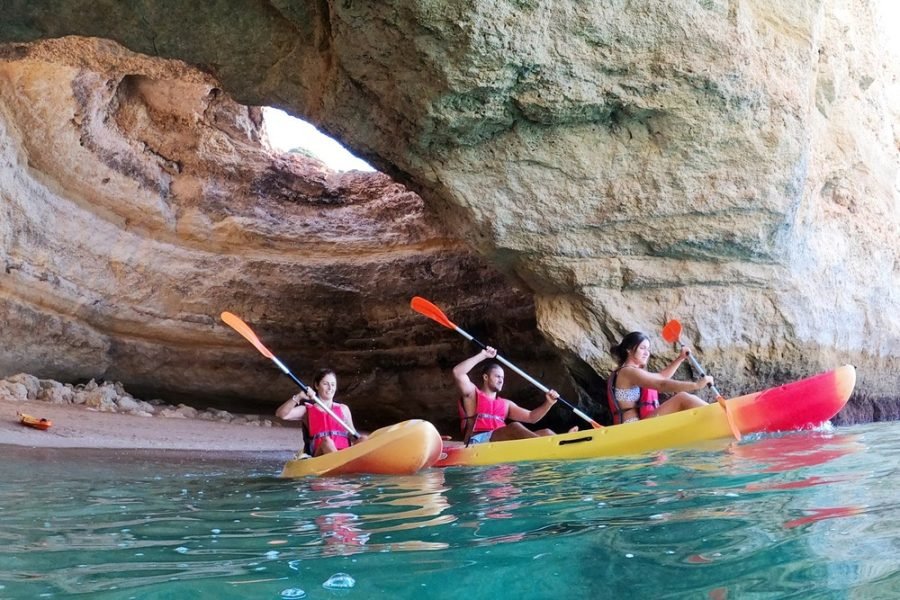 Carvoeiro : Kayak Tour in Benagil Caves from the beach
