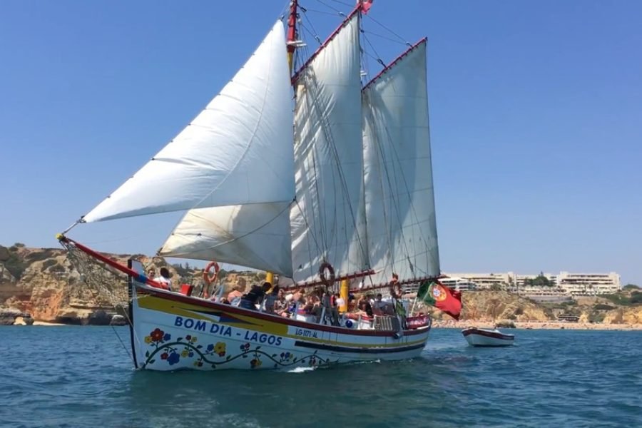 Lagos : Exclusive Private Boat Tours in Lagos – Sail